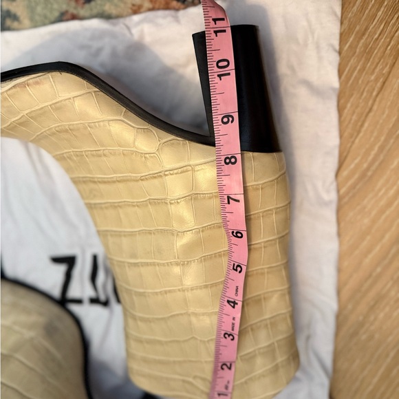 Schutz Vonna Cream Croc-Embossed Heeled Boots 8.5 - Picture 10 of 14